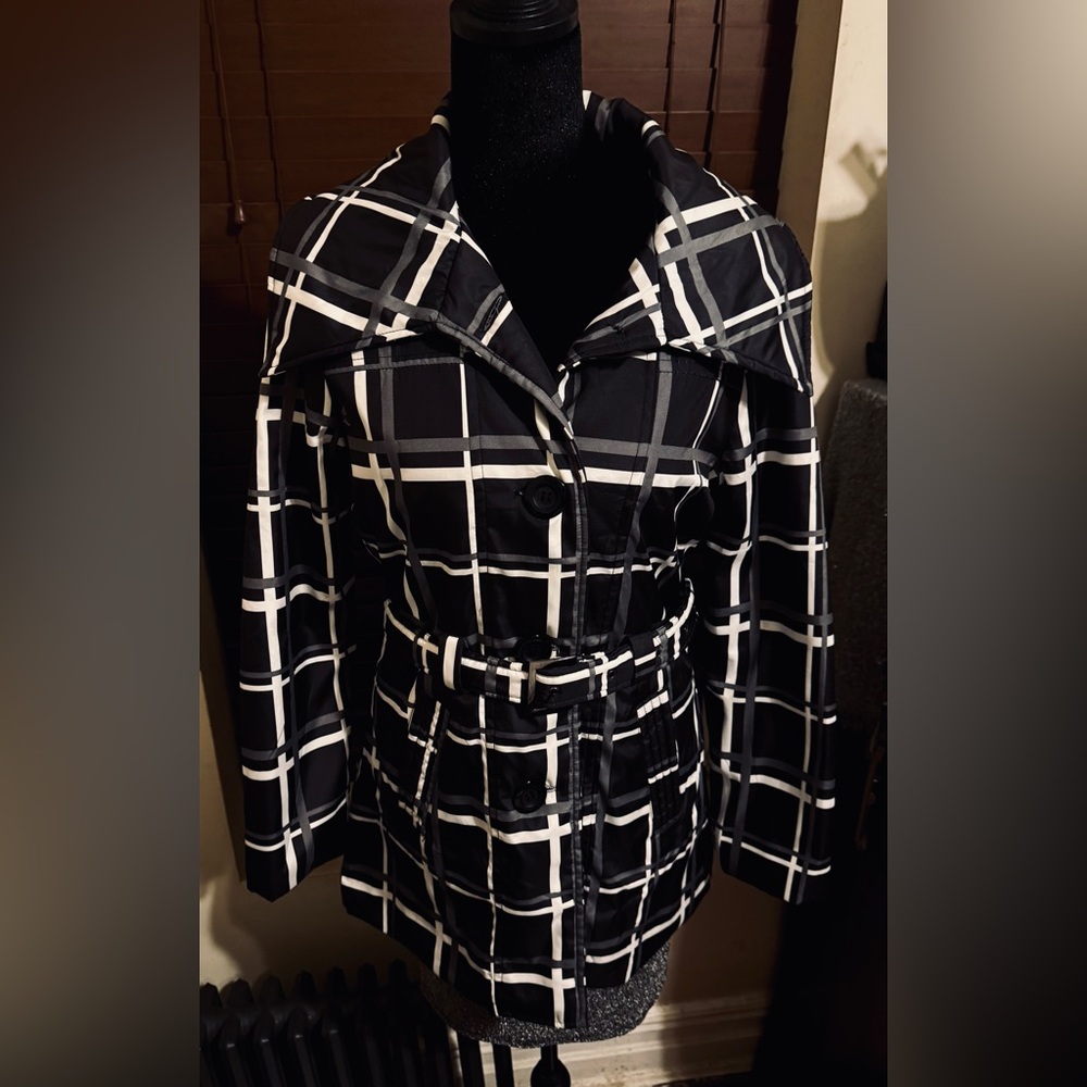 Imported Women’s Elegant Outwear